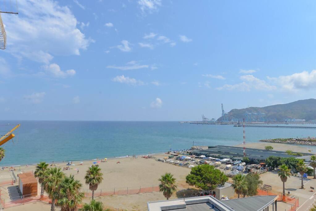 Brezza Marina Vadoalmare Immobiliare Apartment Vado Ligure Room photo